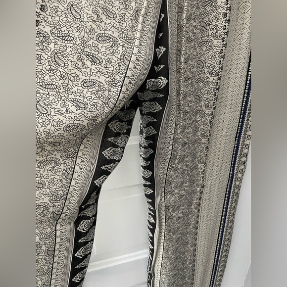 Women’s Casual Wide-Leg Pant - Picture 6 of 16